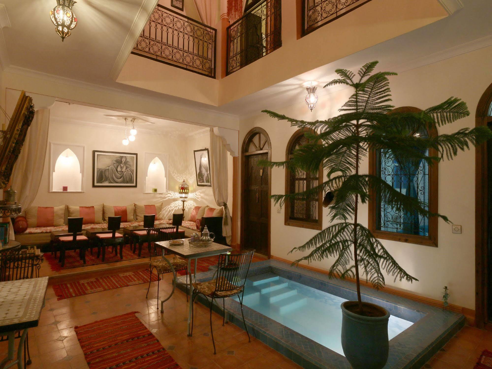 Riad De La Semaine مراكش المظهر الخارجي الصورة